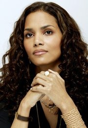 Холли Берри